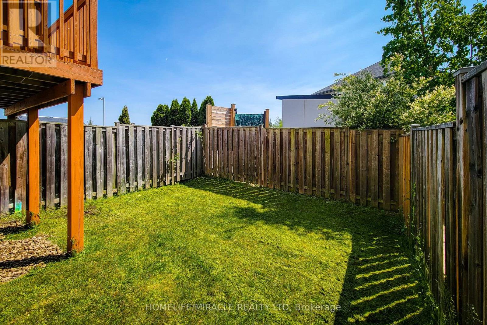Photo 16 of 77 Highgate Drive, Hamilton ON