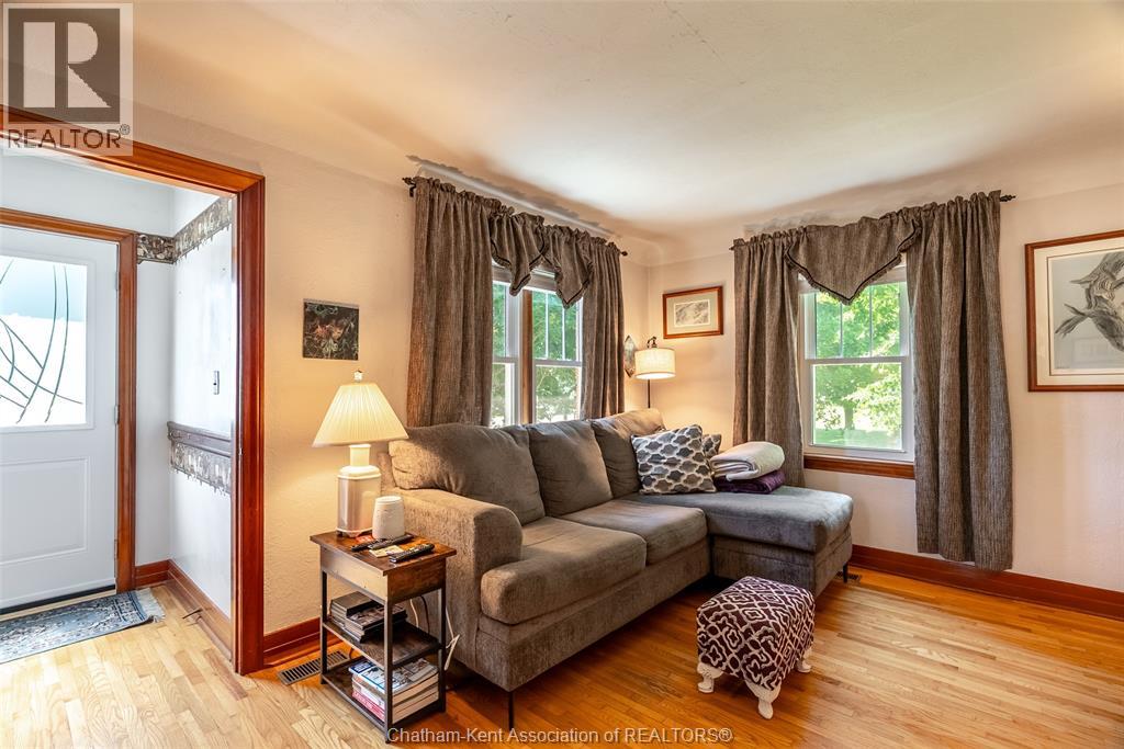 Photo 17 of 955 Mcnaughton Avenue East, Chatham ON