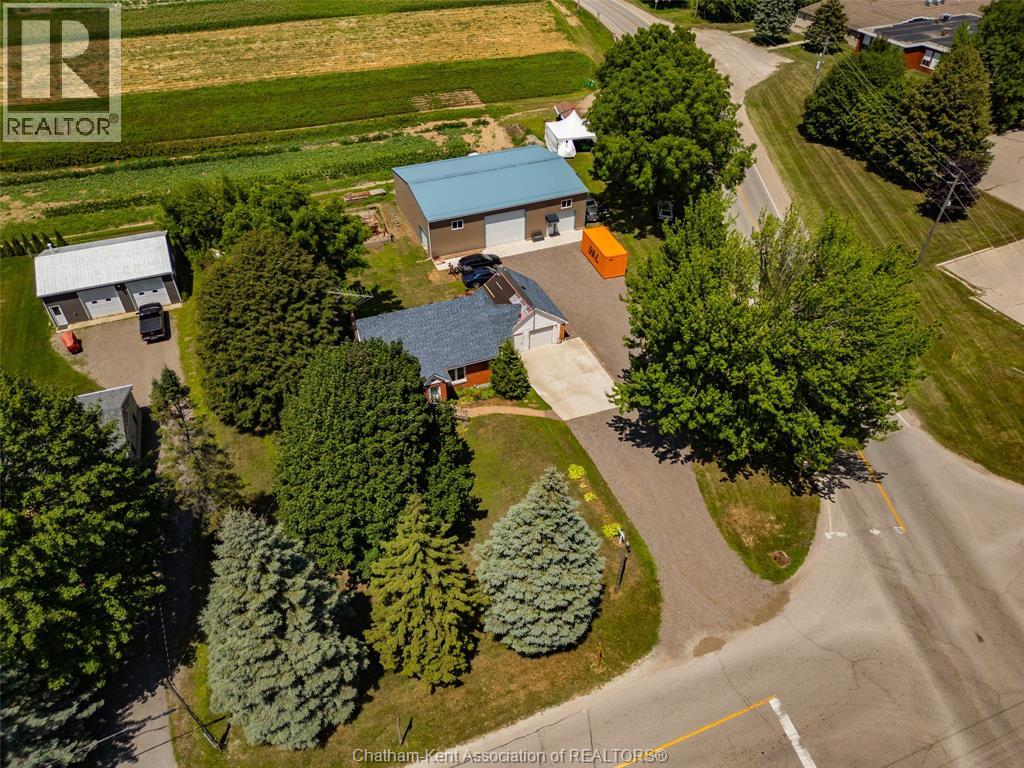 Photo 3 of 955 Mcnaughton Avenue East, Chatham ON