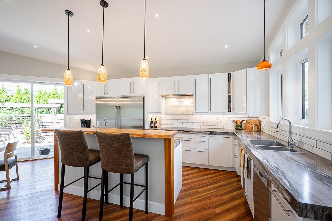 Photo 6 of 33781 Rockland Avenue, Abbotsford BC