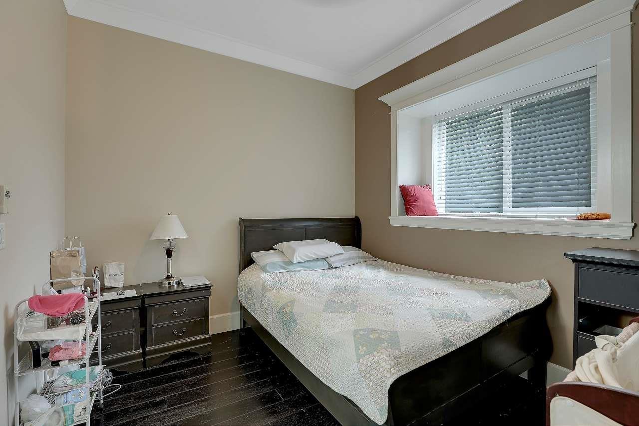 Photo 10 of 11046 80 Avenue, Delta BC
