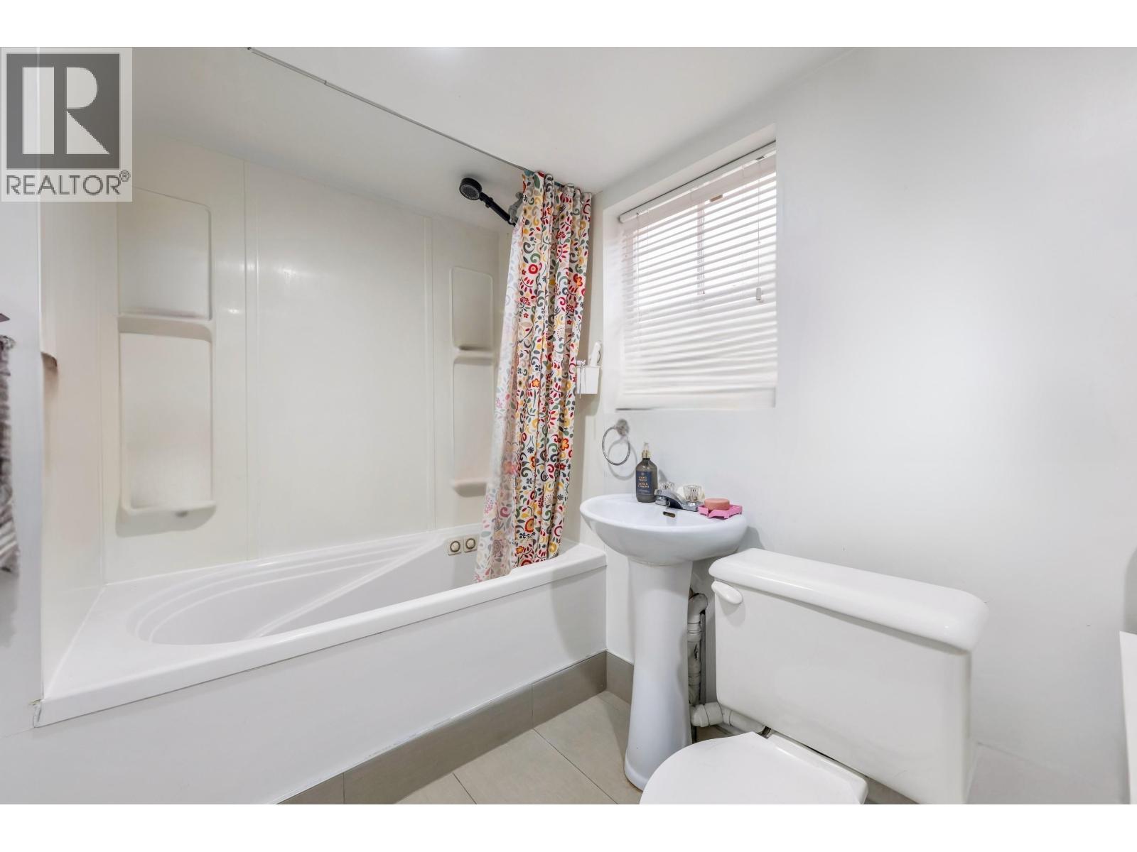 Photo 19 of 4605 Fraser Street, Vancouver BC