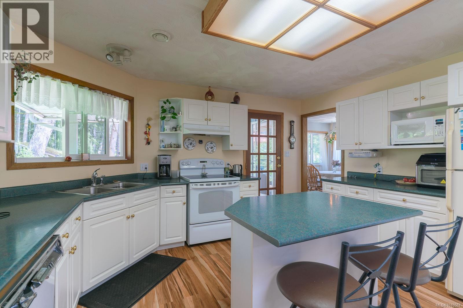 2742 Cedar Heights Cres, Nanaimo