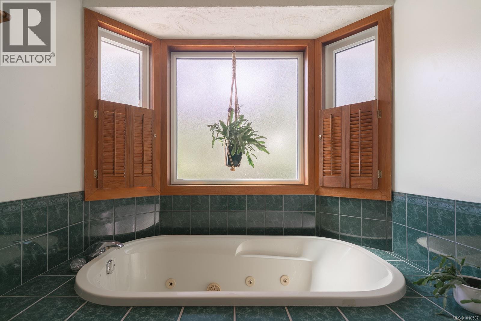 2742 Cedar Heights Cres, Nanaimo