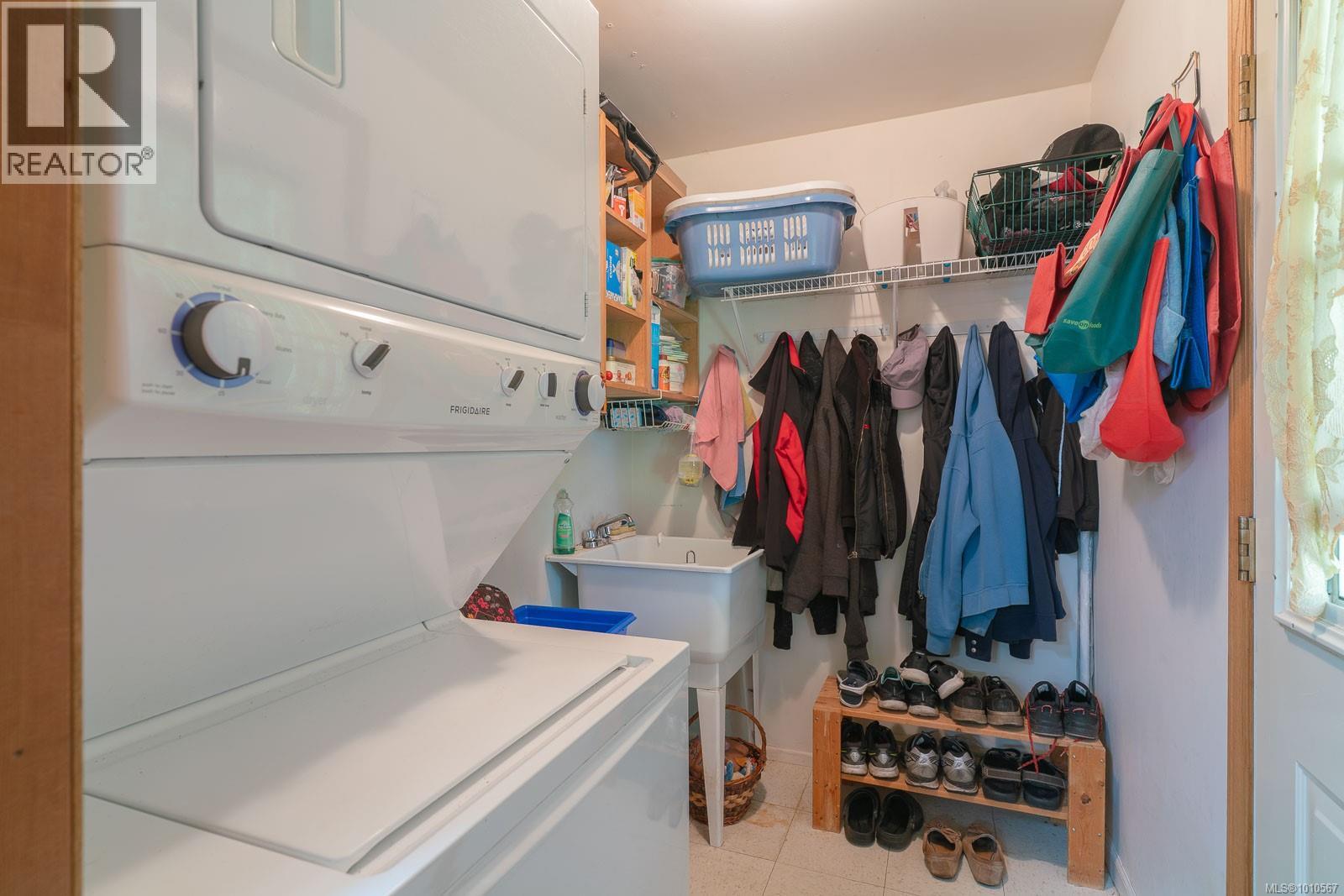 2742 Cedar Heights Cres, Nanaimo