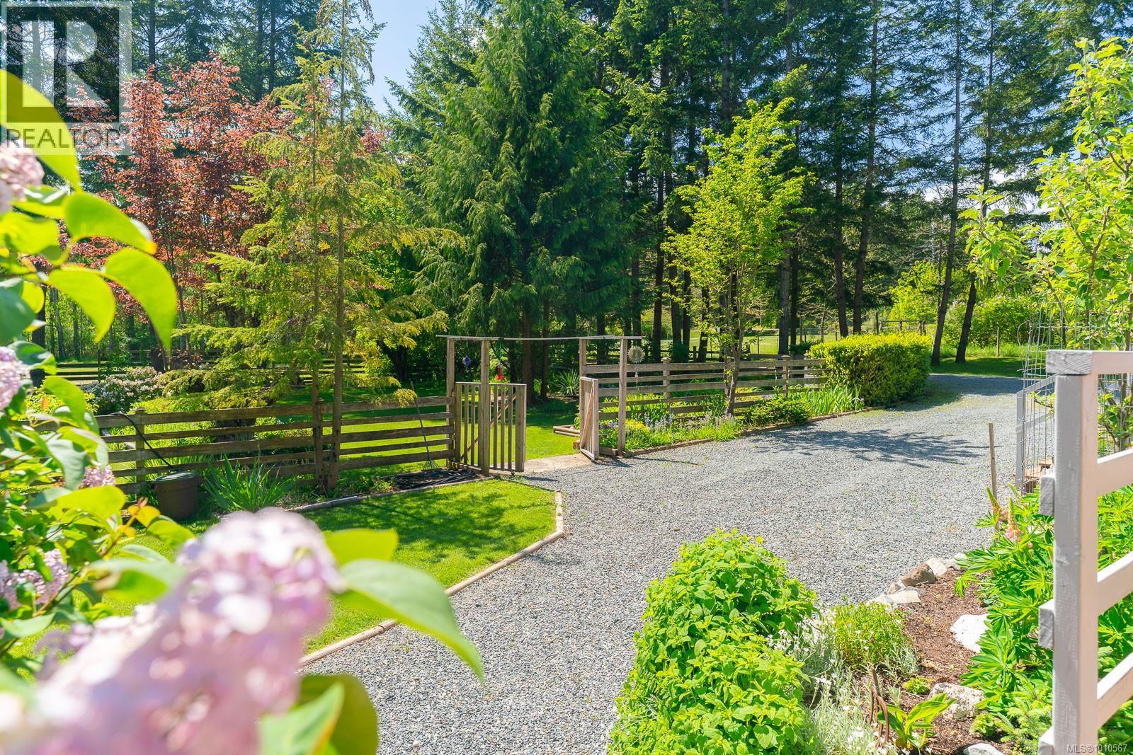 2742 Cedar Heights Cres, Nanaimo