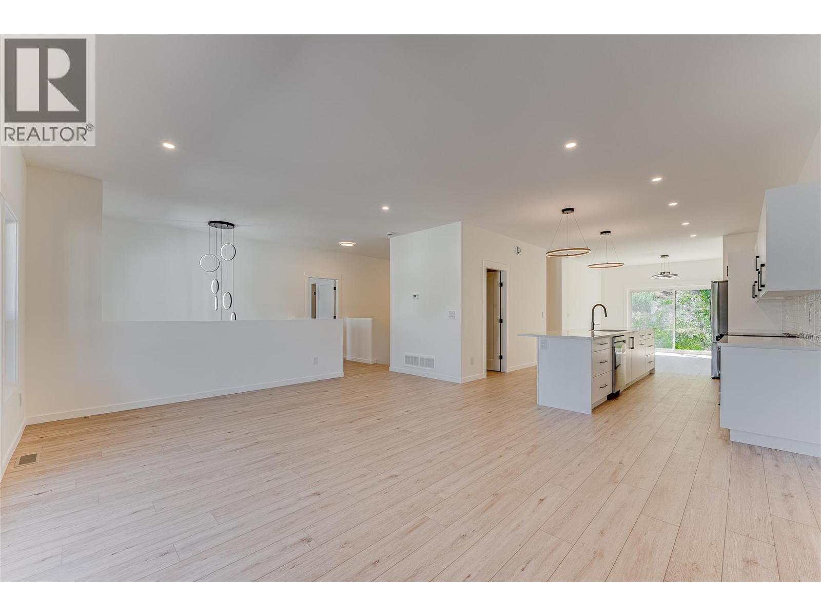 2736 Cedar Ridge Street, Lumby