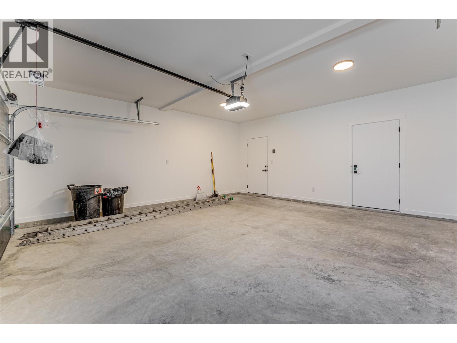 2736 Cedar Ridge Street, Lumby