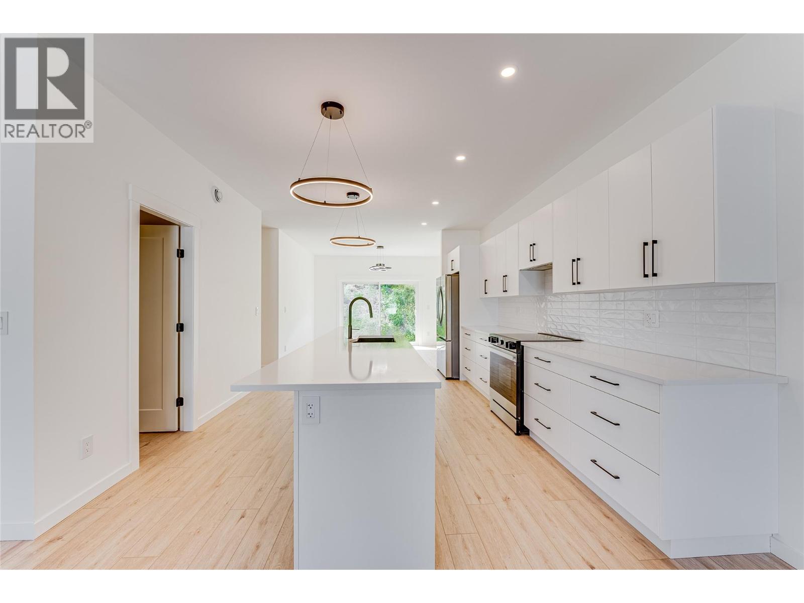 2736 Cedar Ridge Street, Lumby