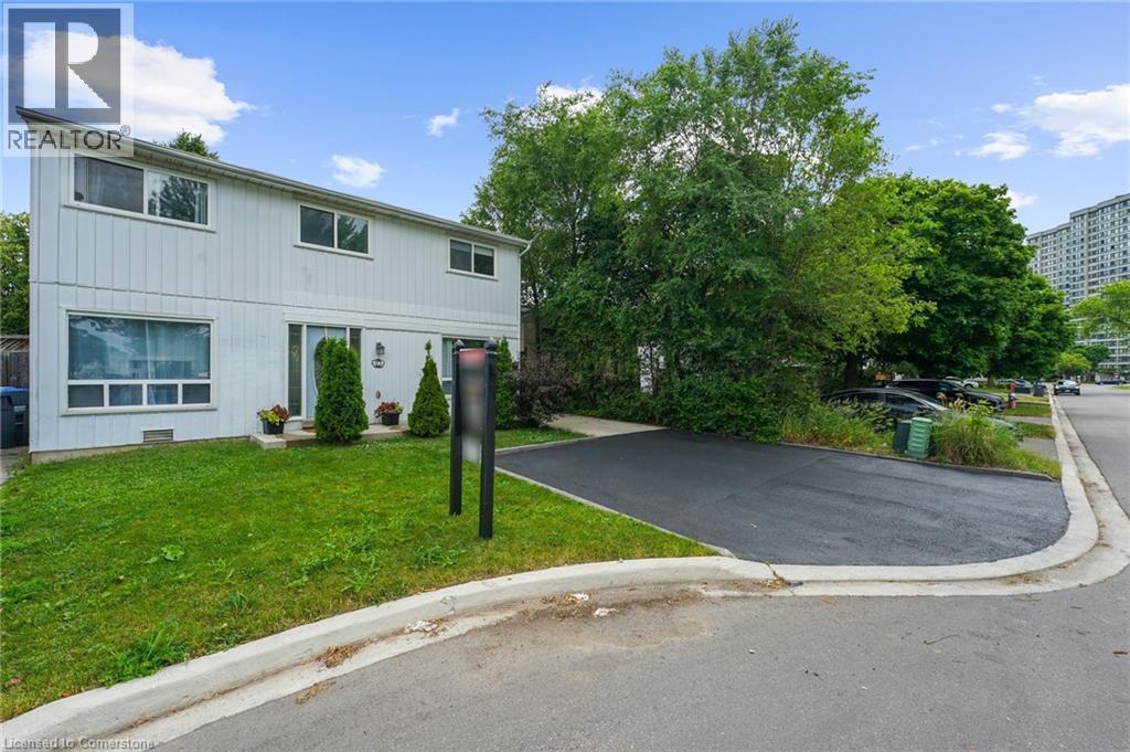 Photo 1 of 23 Huntingwood Crescent, Brampton ON