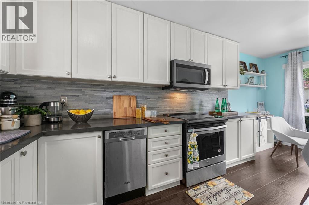 Photo 12 of 23 Huntingwood Crescent, Brampton ON