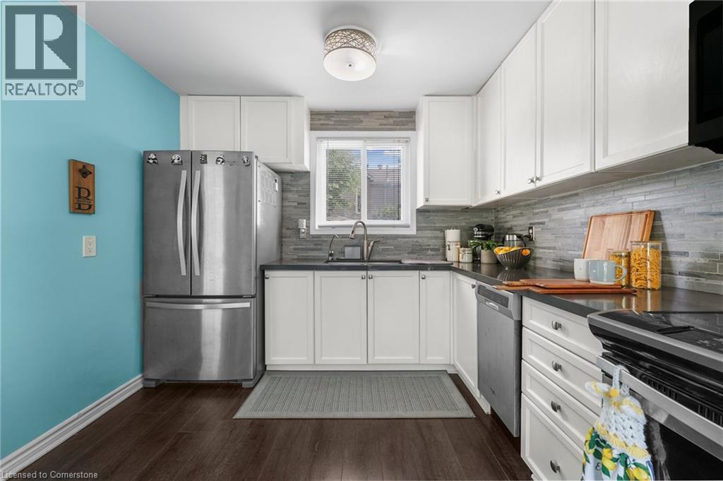 Photo 14 of 23 Huntingwood Crescent, Brampton ON