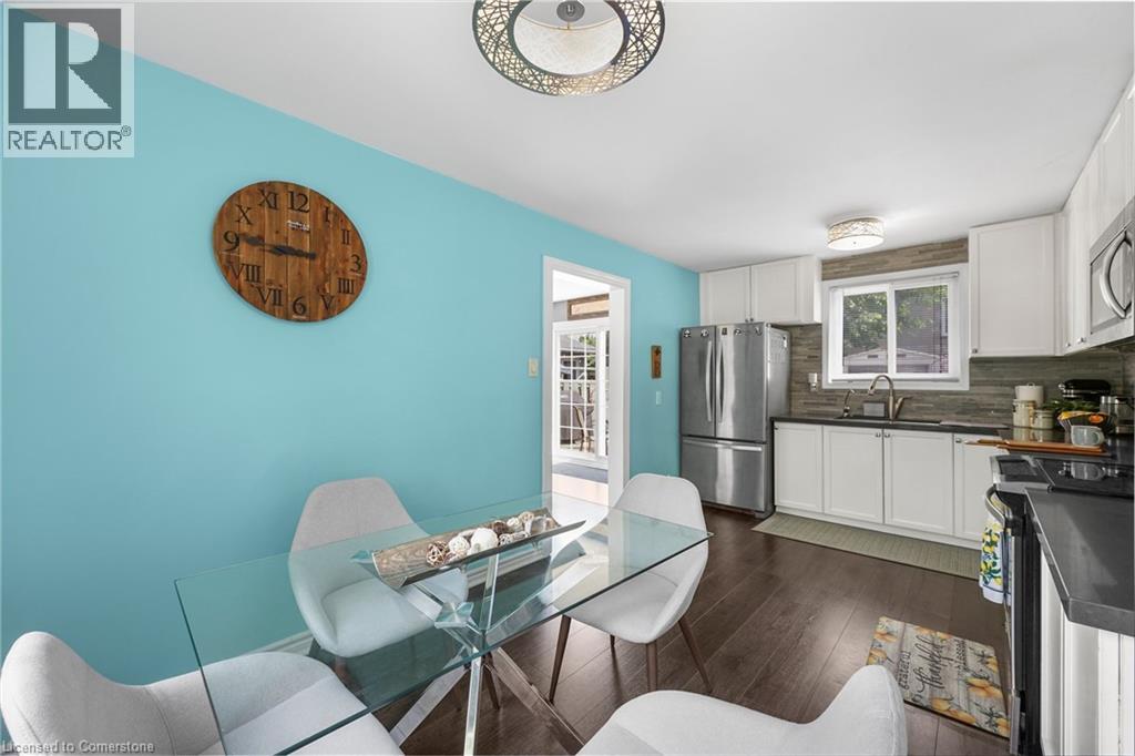 Photo 15 of 23 Huntingwood Crescent, Brampton ON