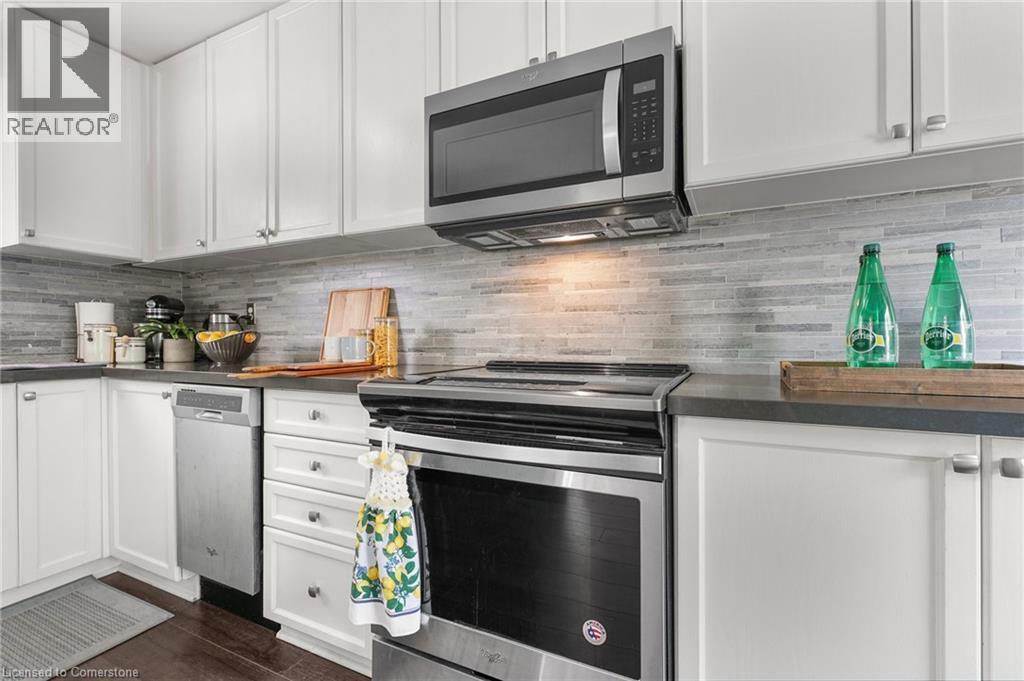 Photo 16 of 23 Huntingwood Crescent, Brampton ON