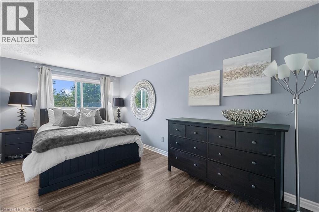 Photo 20 of 23 Huntingwood Crescent, Brampton ON