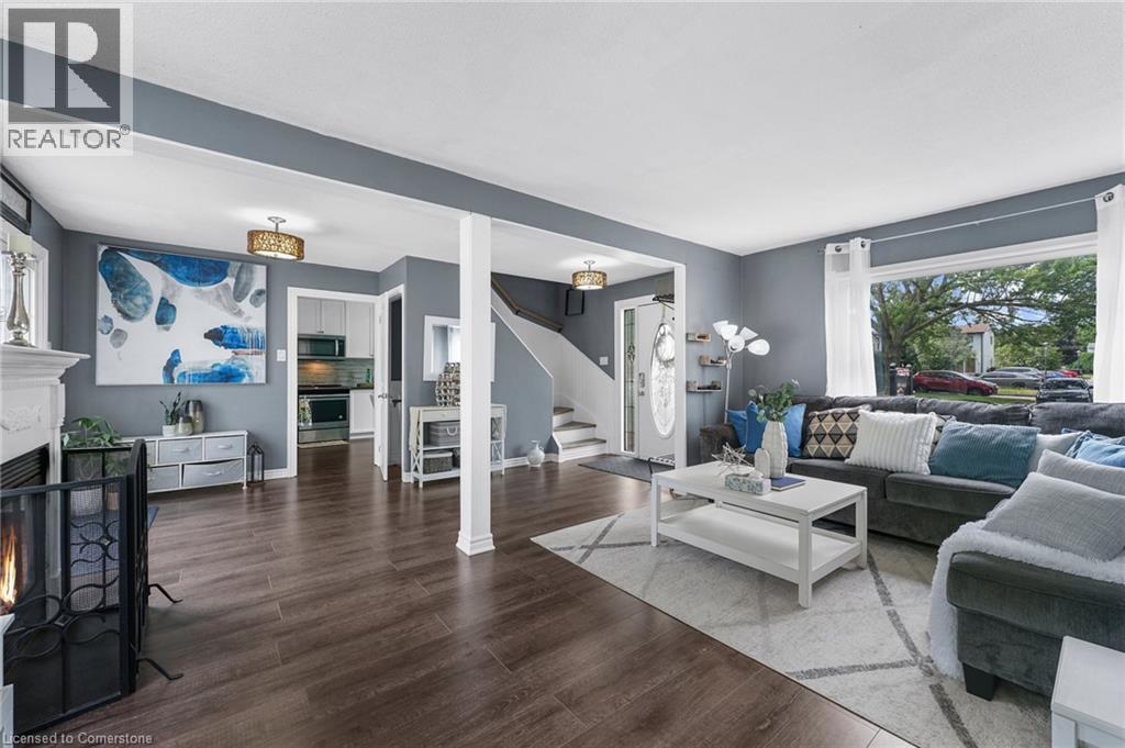 Photo 7 of 23 Huntingwood Crescent, Brampton ON