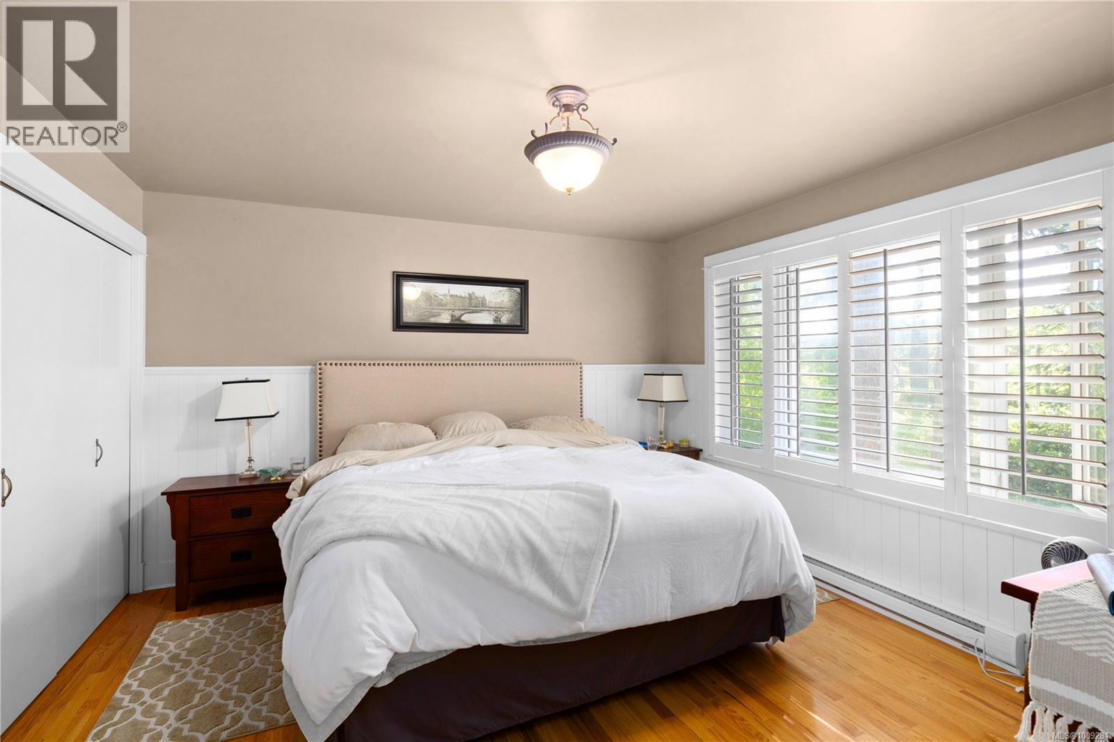  3935 Tudor Avenue, Saanich