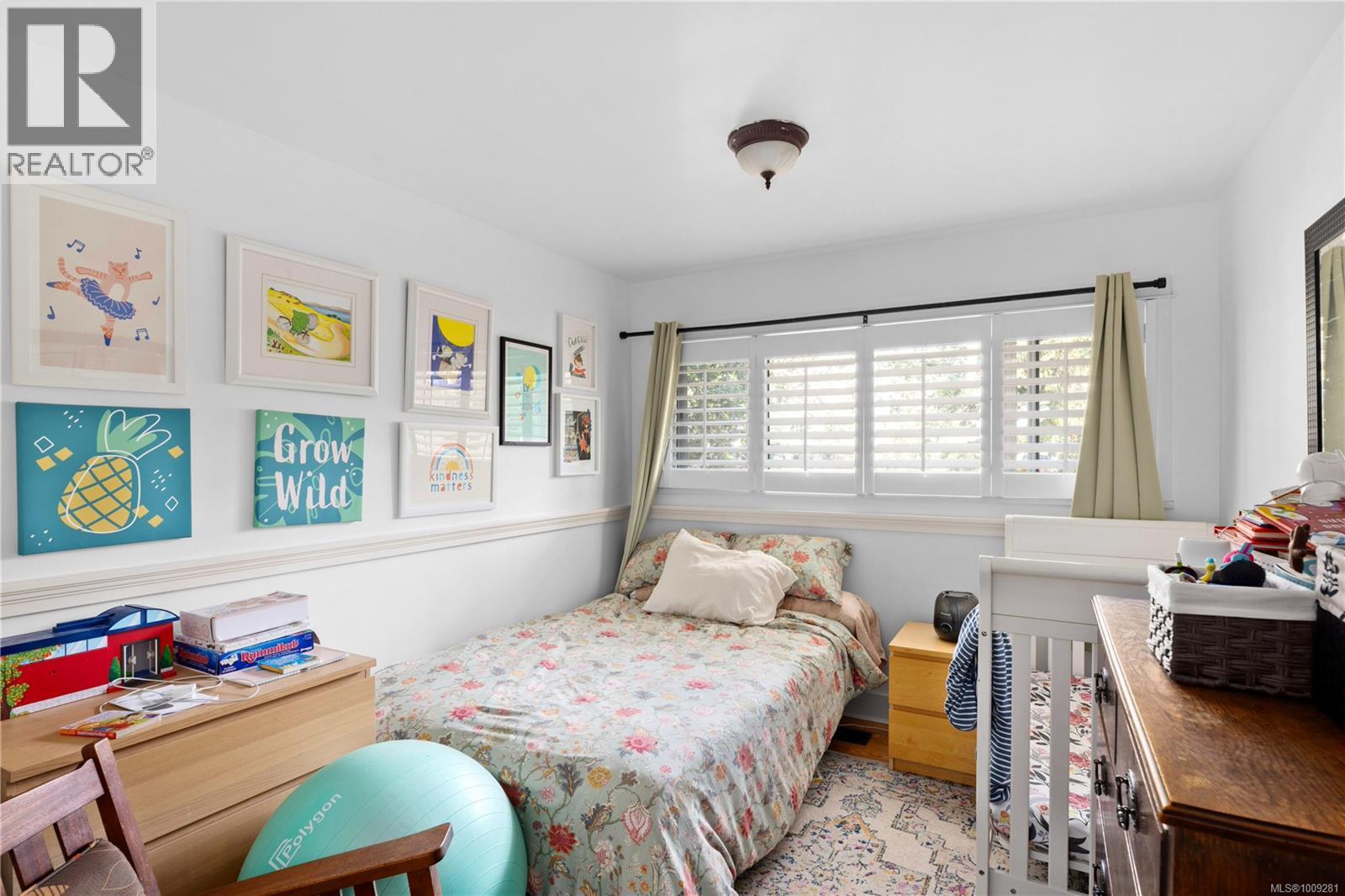 3935 Tudor Avenue, Saanich