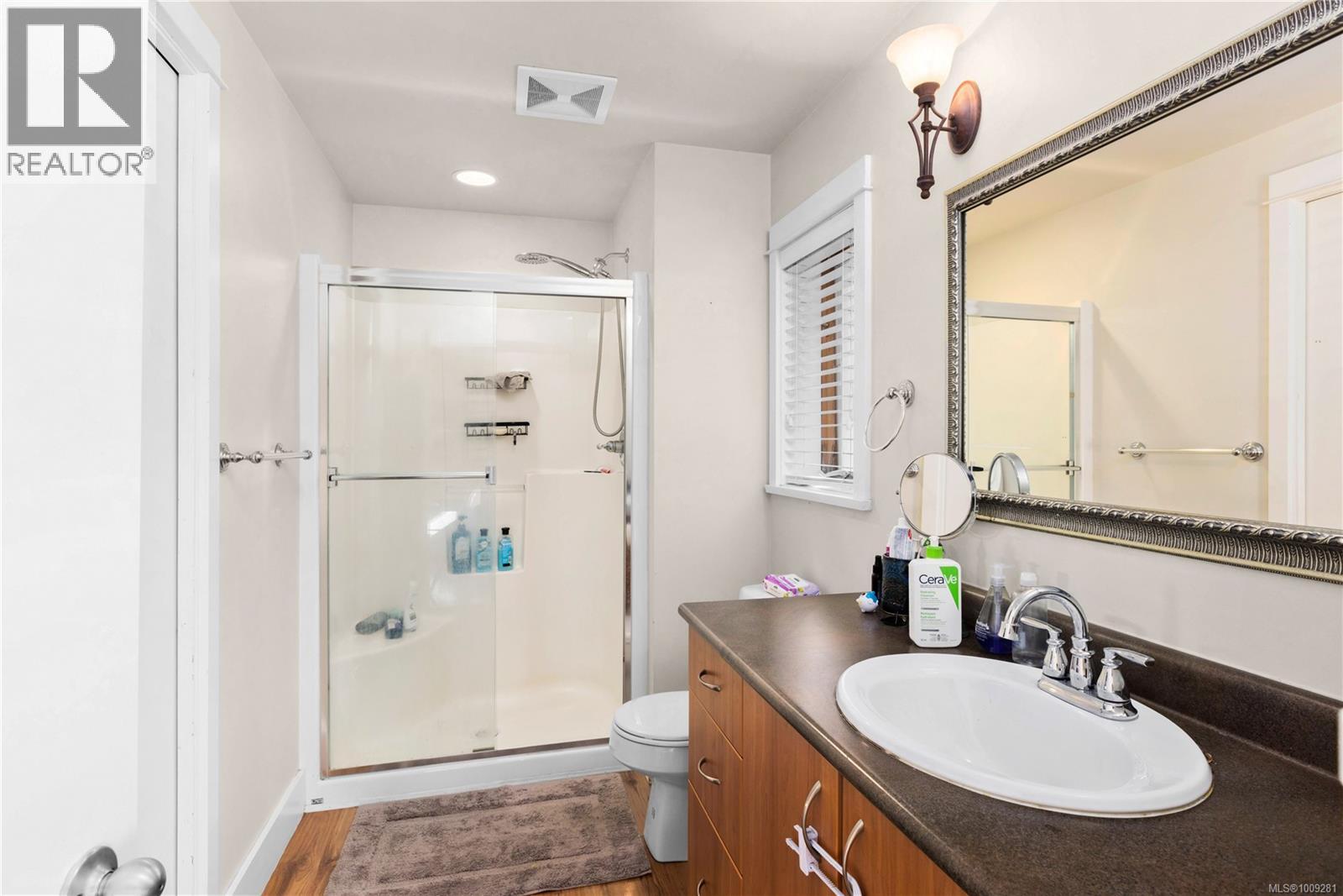  3935 Tudor Avenue, Saanich