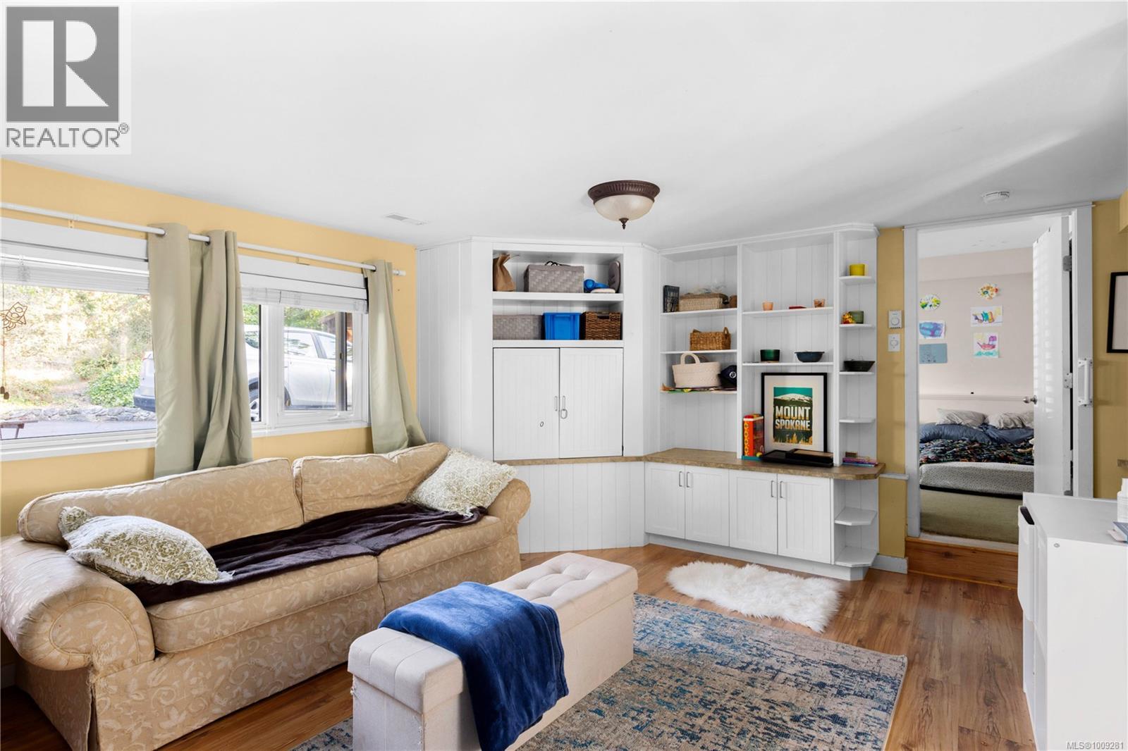  3935 Tudor Avenue, Saanich