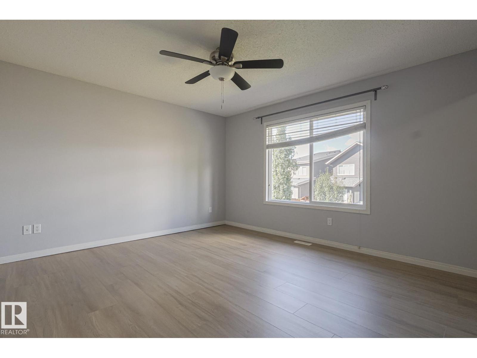 Photo 2 of 3816 Powell Wd Sw, Edmonton AB
