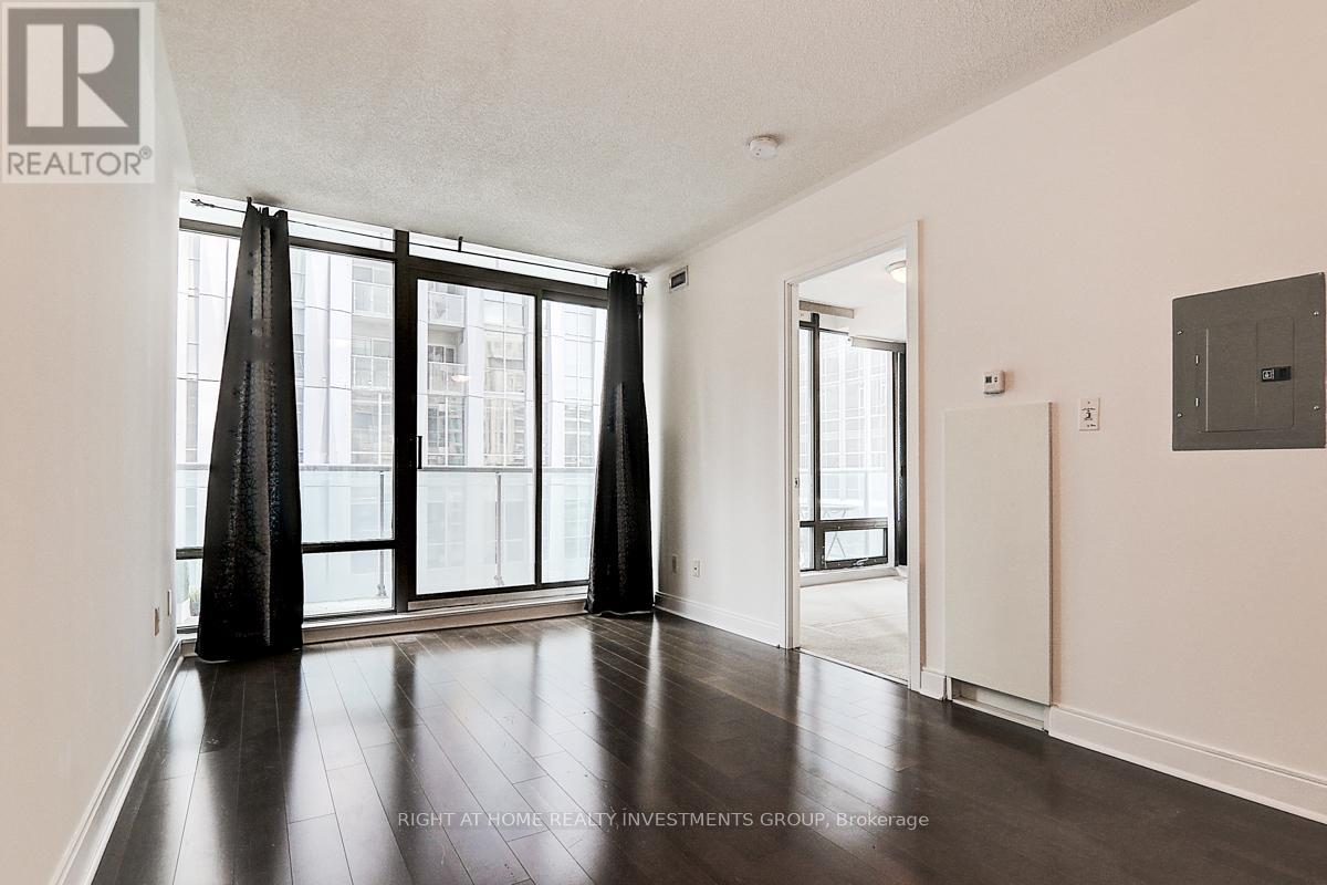 Photo 21 of 704 18 Yorkville Avenue, Toronto ON