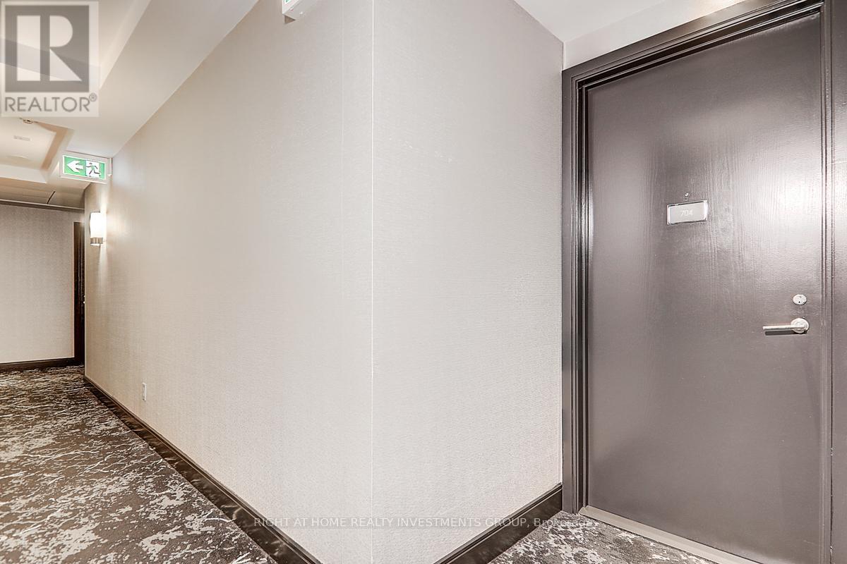 Photo 9 of 704 18 Yorkville Avenue, Toronto ON