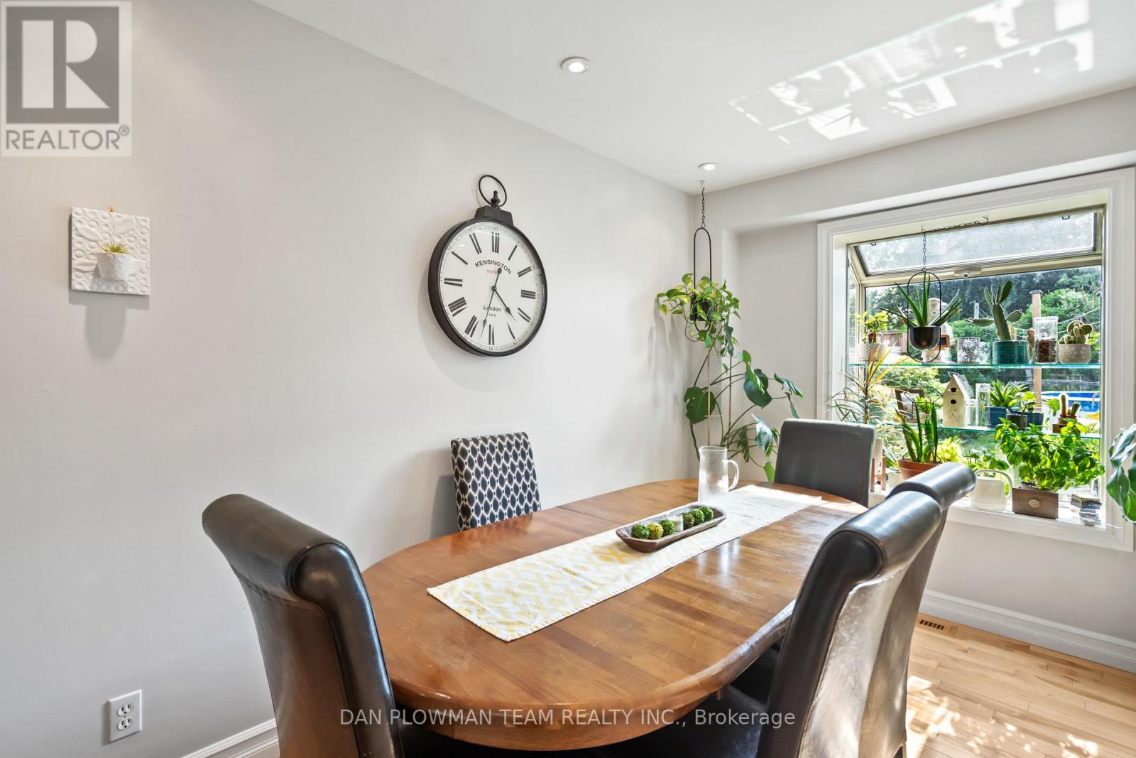Photo 33 of 71 Barley Mill Crescent, Clarington ON