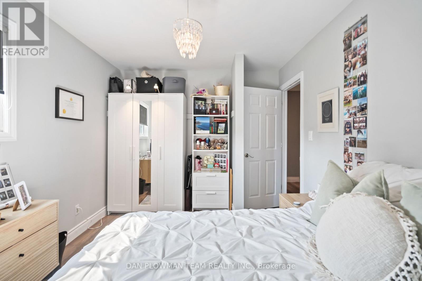 Photo 24 of 71 Barley Mill Crescent, Clarington ON