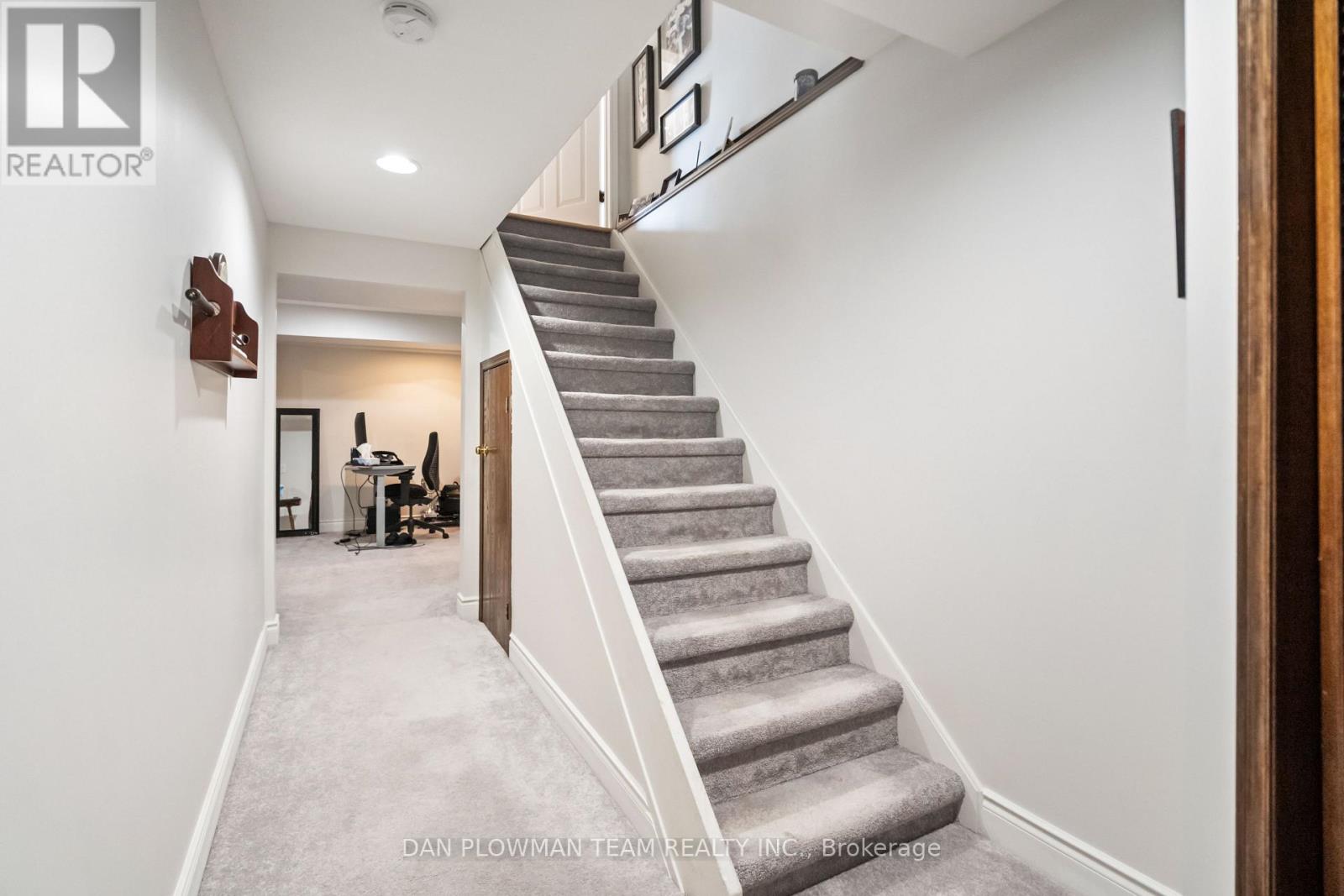 Photo 41 of 71 Barley Mill Crescent, Clarington ON