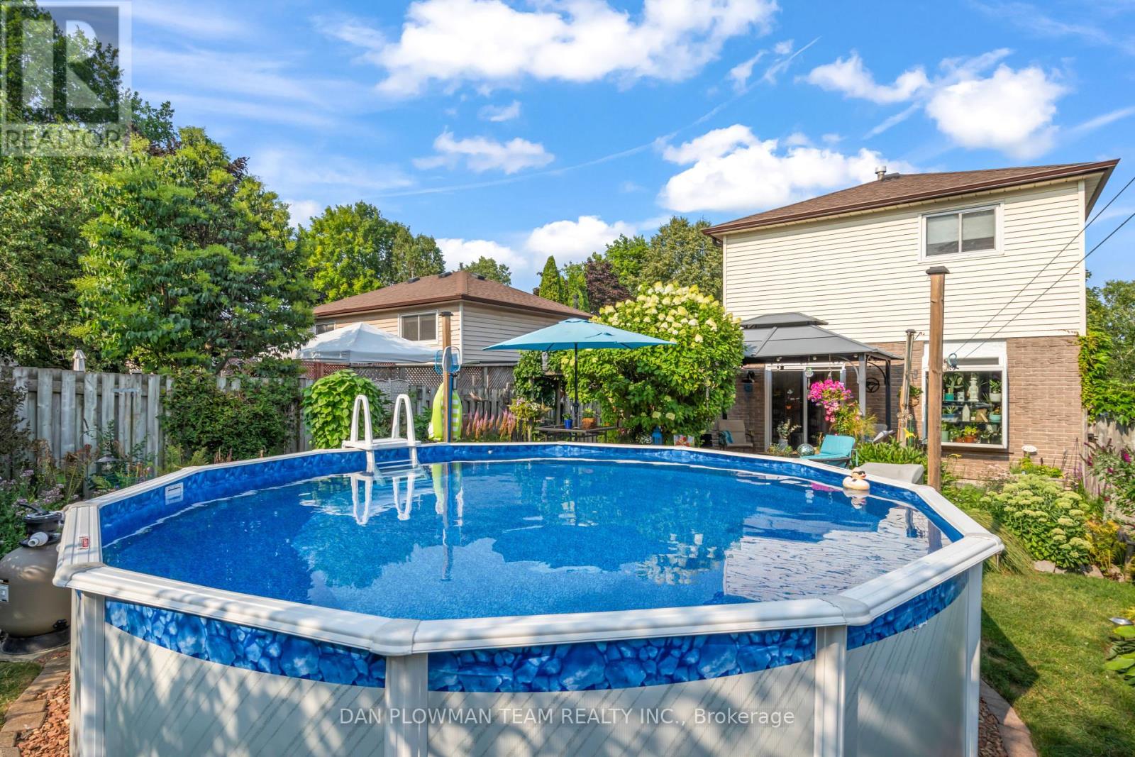 Photo 8 of 71 Barley Mill Crescent, Clarington ON