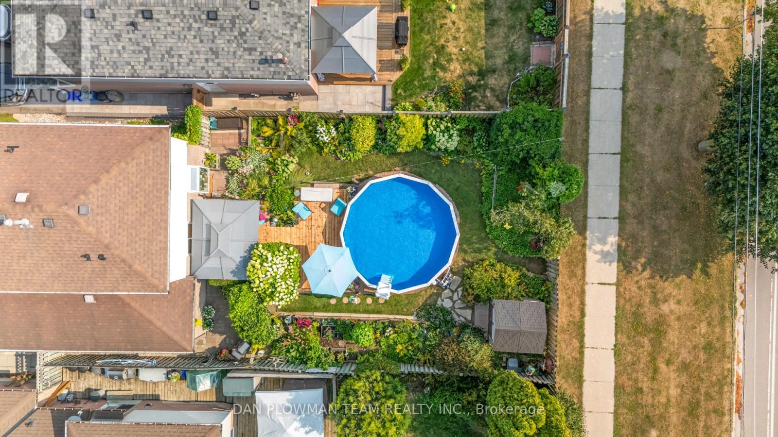 Photo 9 of 71 Barley Mill Crescent, Clarington ON