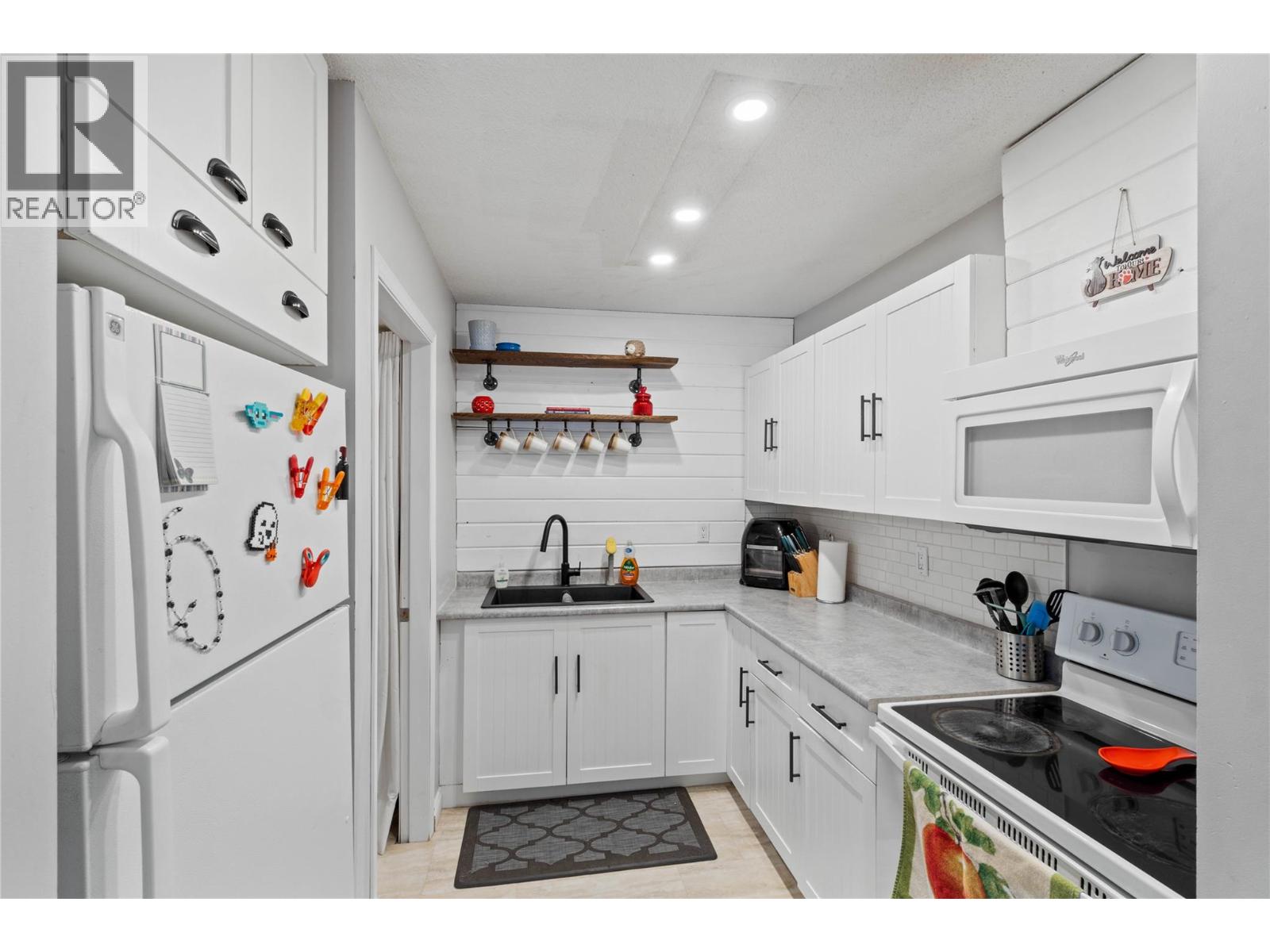 Photo 8 of 1221 Hugh Allan Drive Unit 14, Kamloops BC