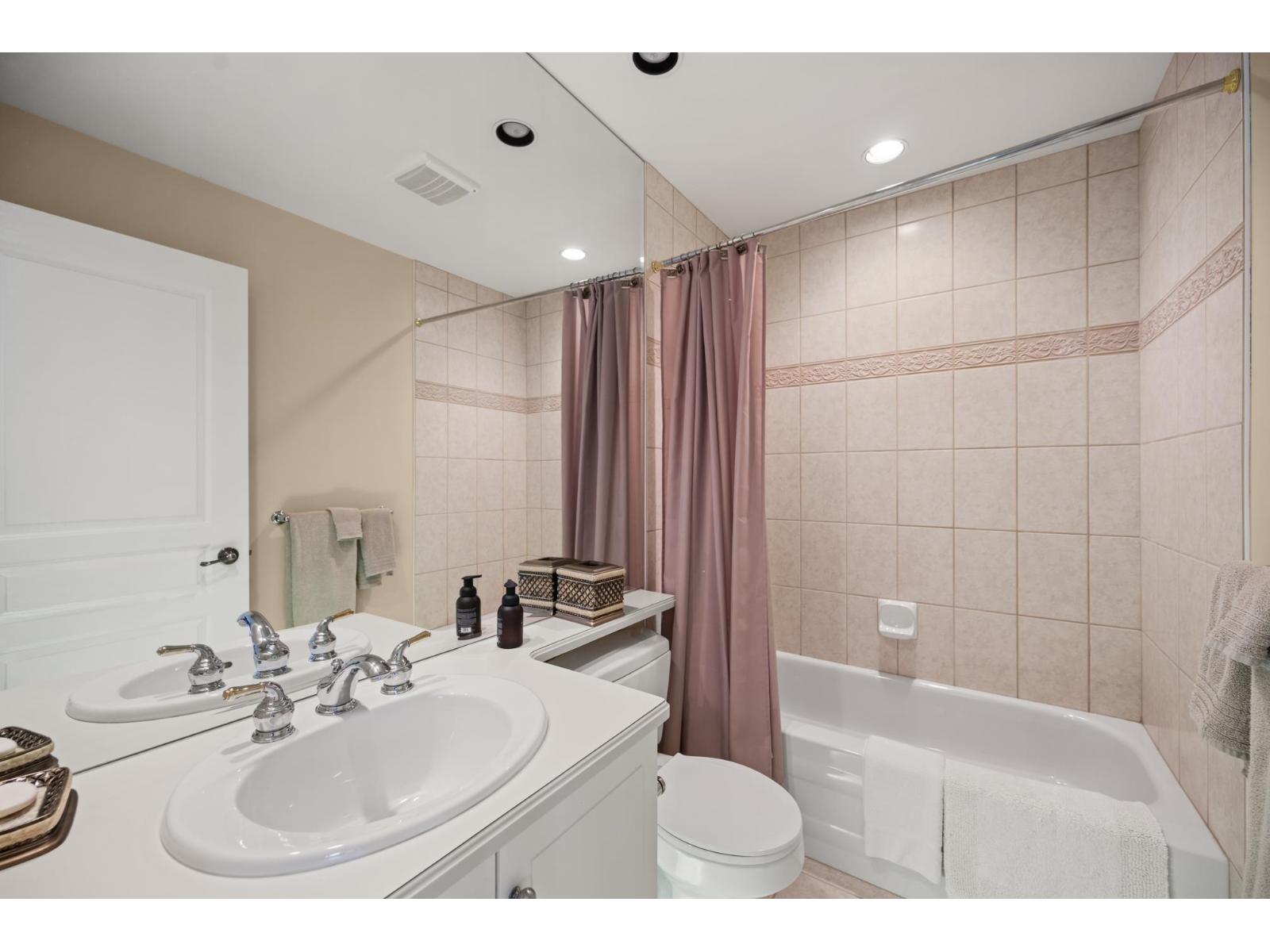 Photo 22 of 68 15715 34 Avenue, Surrey BC