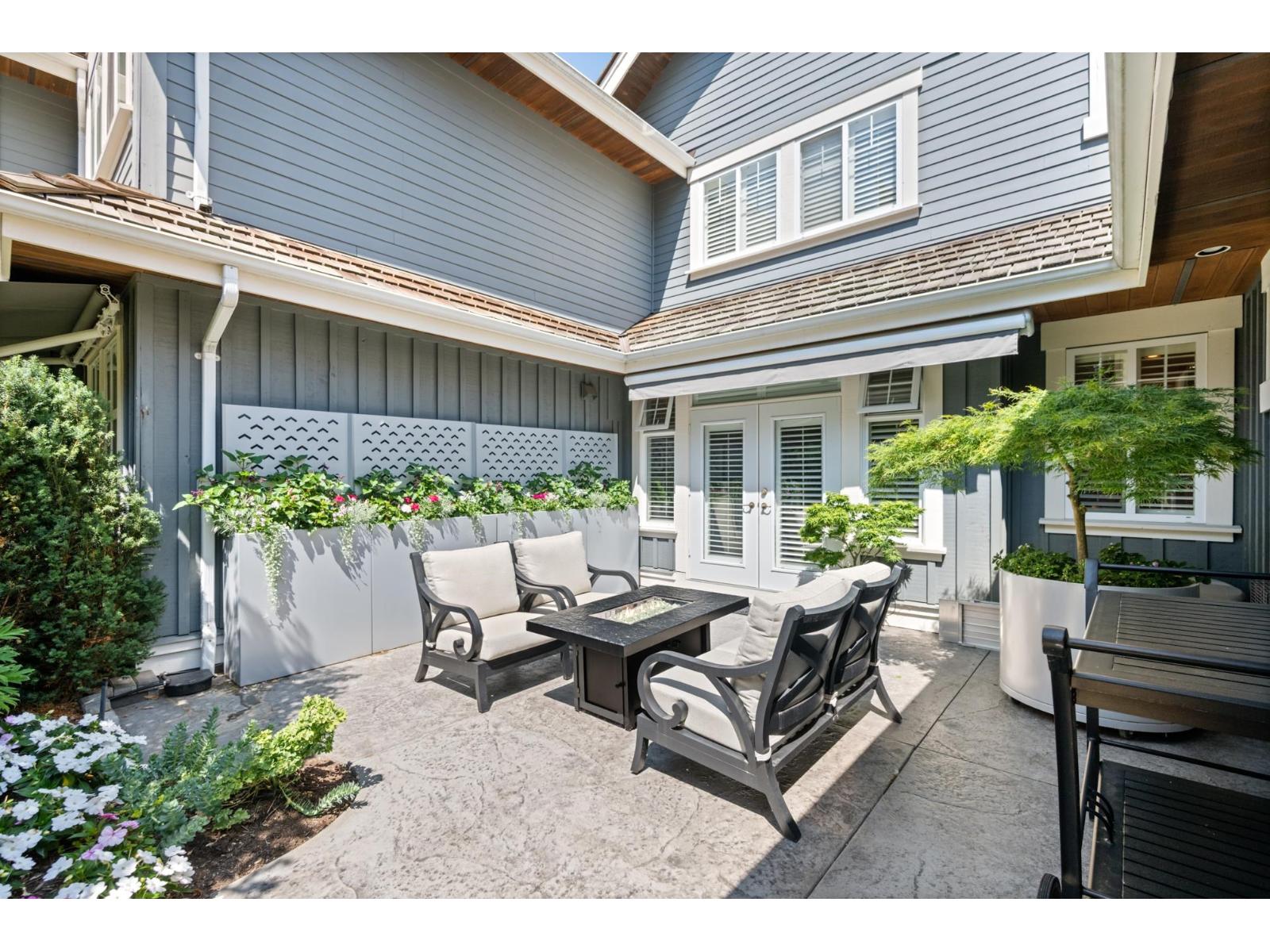 Photo 34 of 68 15715 34 Avenue, Surrey BC