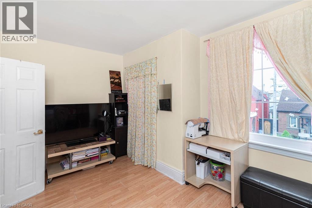 Photo 26 of 47 Clyde Street, Hamilton ON