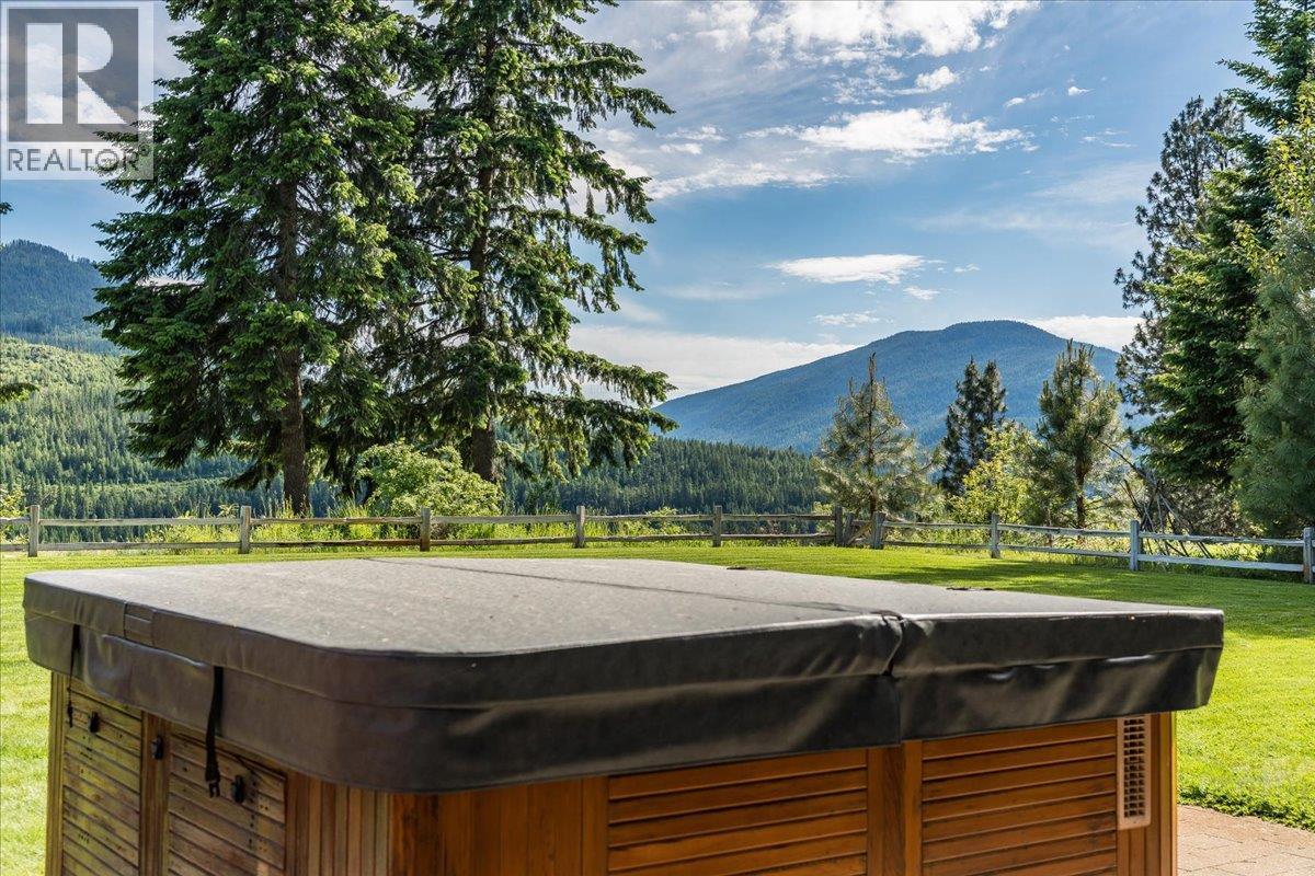 Photo 12 of 3802 Aaron Road, Nelson BC