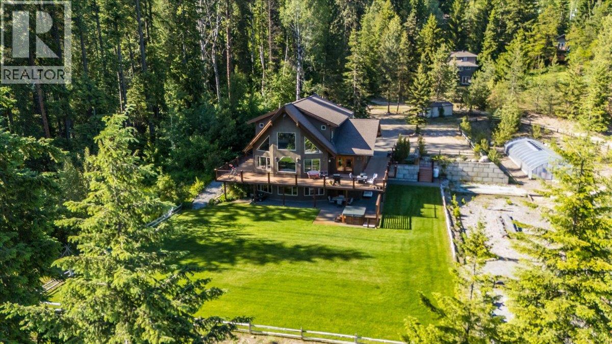 Photo 3 of 3802 Aaron Road, Nelson BC