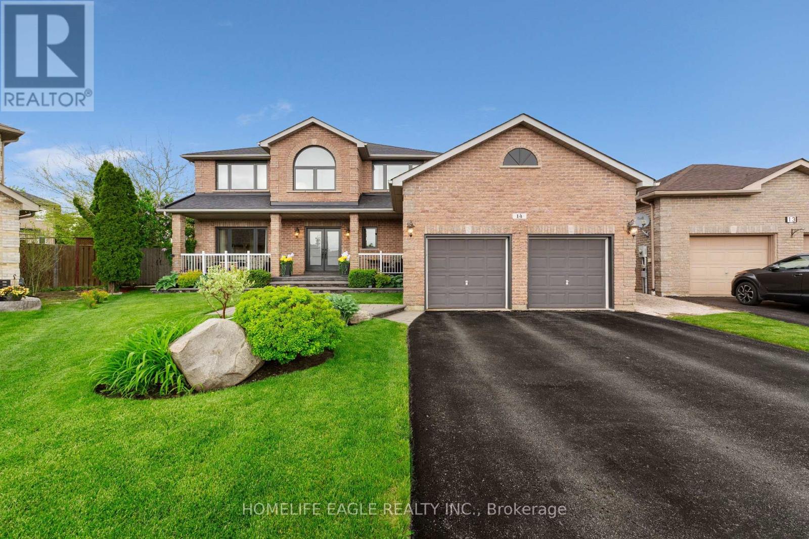 Photo 1 of 14 Rebecca Court, Barrie ON