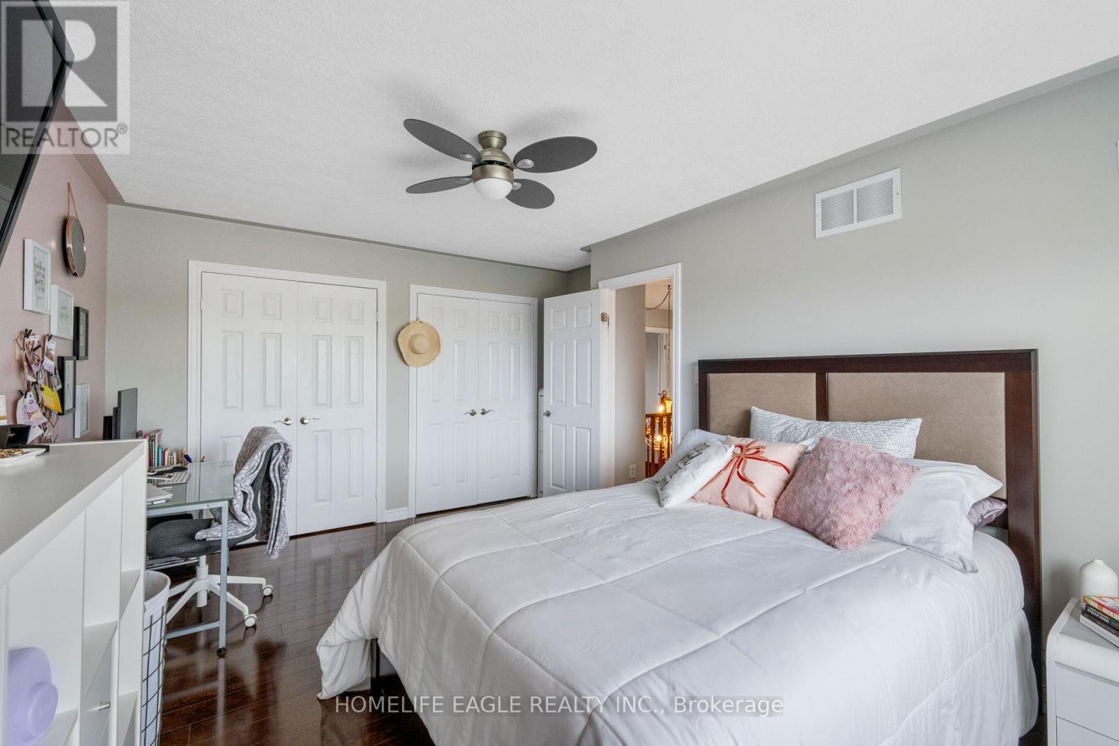 Photo 19 of 14 Rebecca Court, Barrie ON