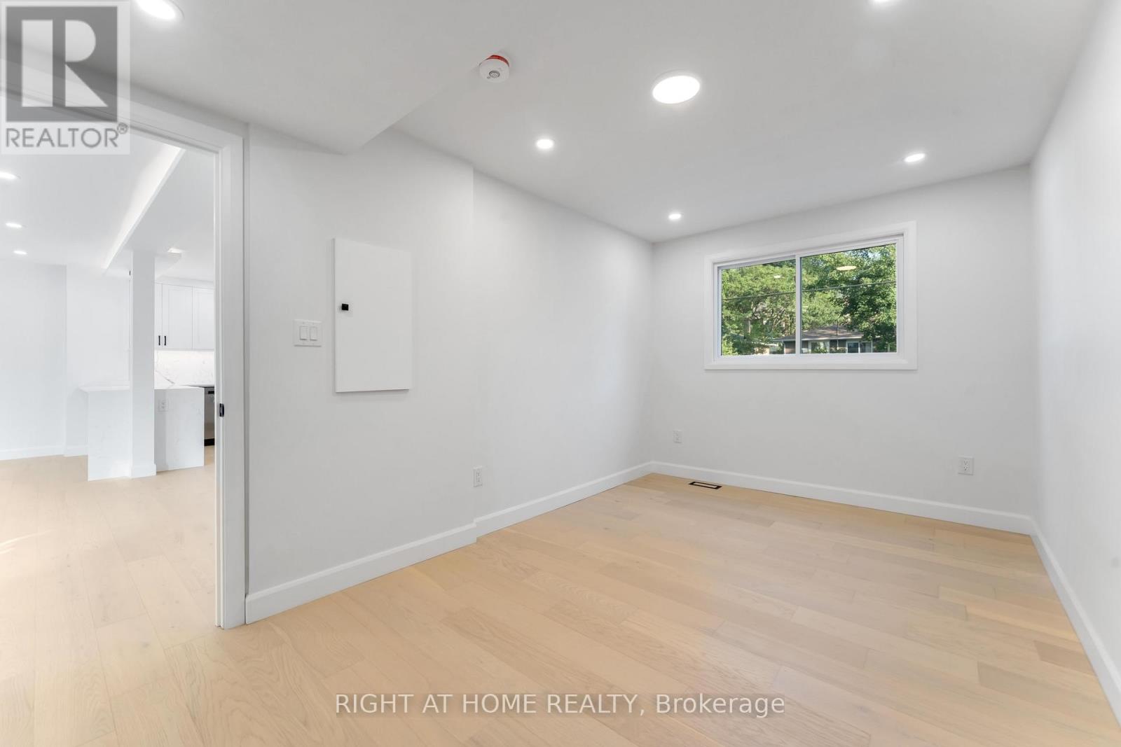 Photo 10 of 2700 Priscilla Street, Ottawa ON