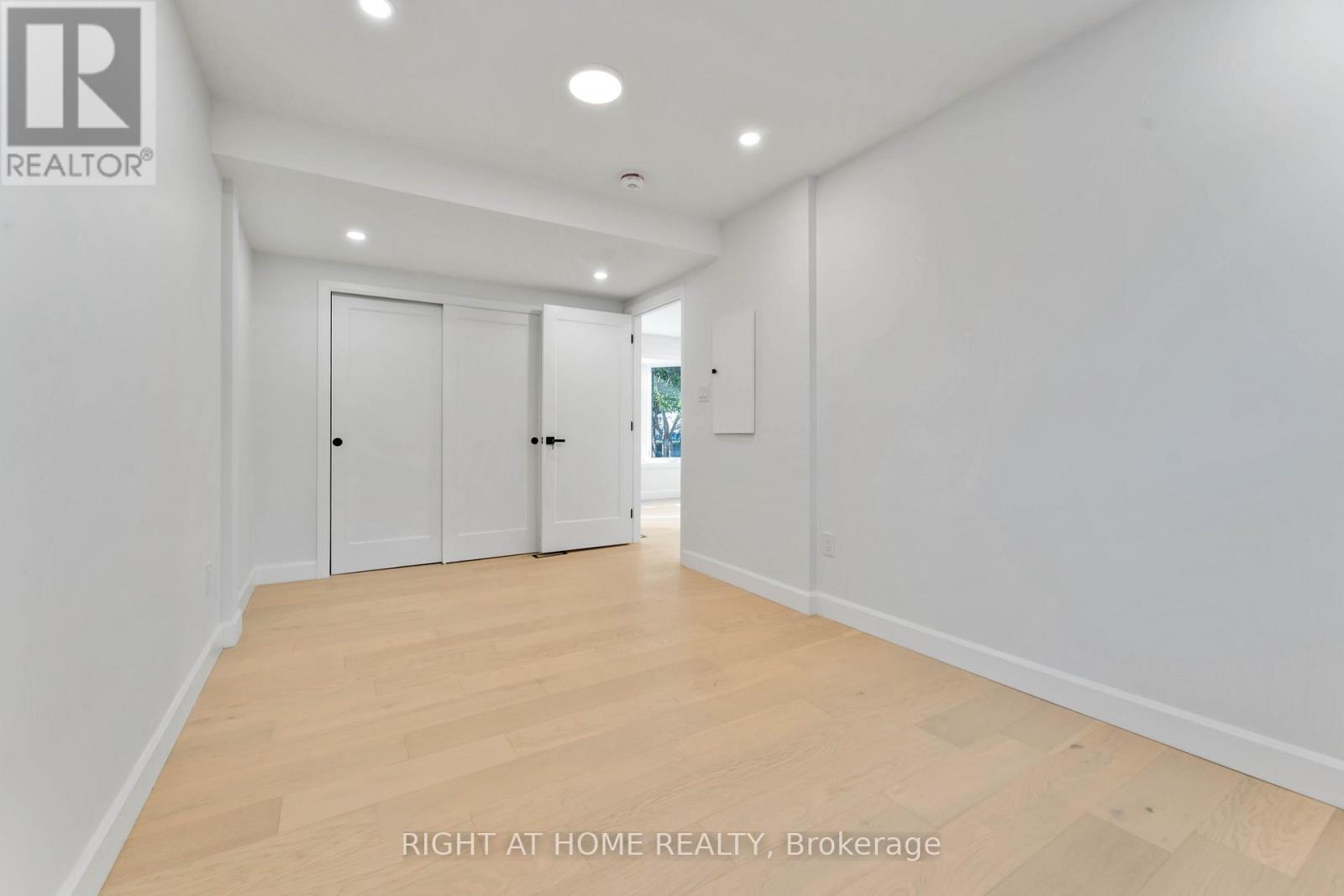 Photo 11 of 2700 Priscilla Street, Ottawa ON
