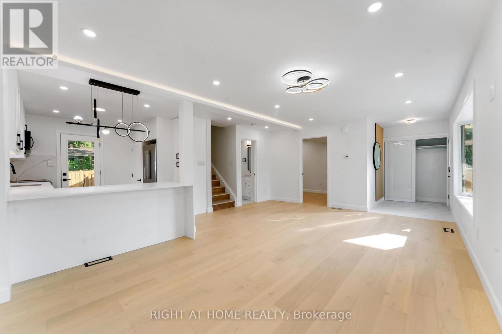 Photo 16 of 2700 Priscilla Street, Ottawa ON