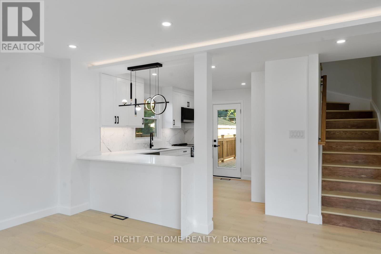 Photo 18 of 2700 Priscilla Street, Ottawa ON