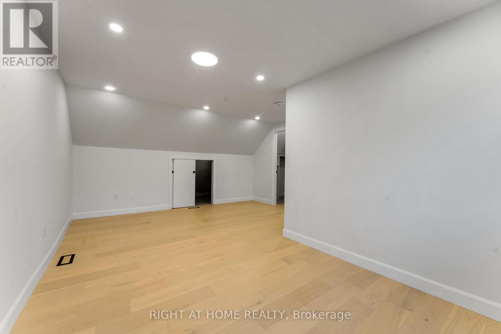 Photo 25 of 2700 Priscilla Street, Ottawa ON