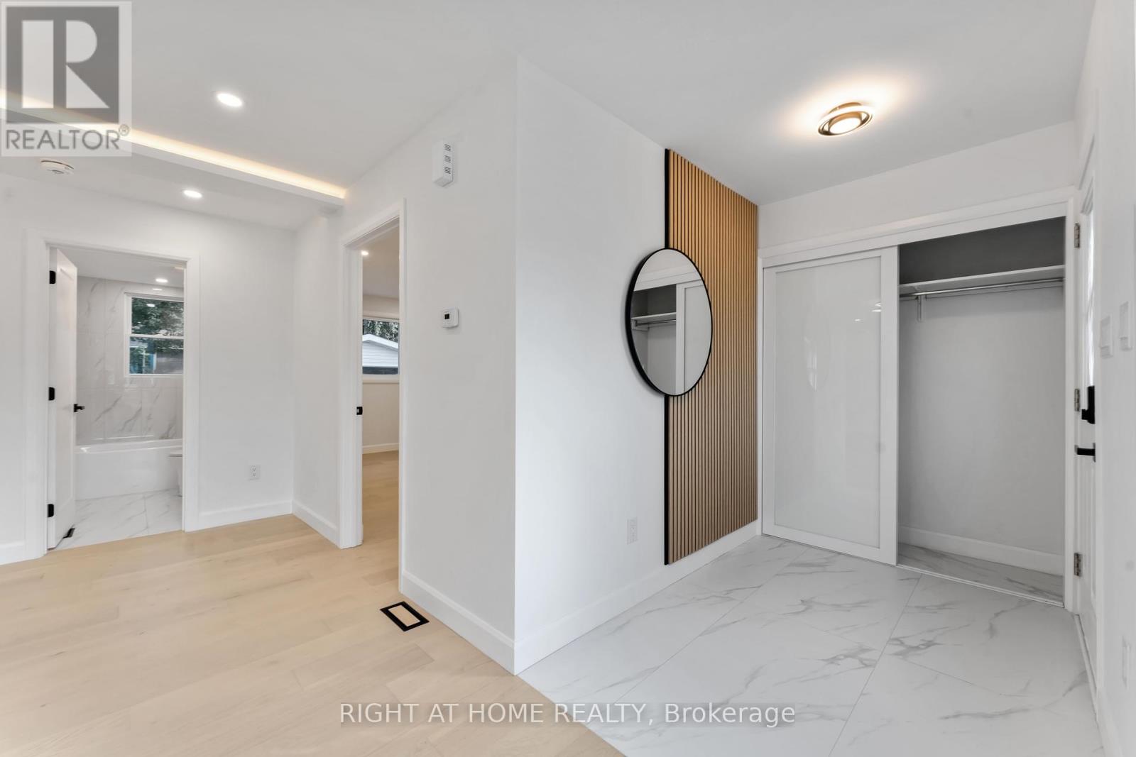 Photo 6 of 2700 Priscilla Street, Ottawa ON