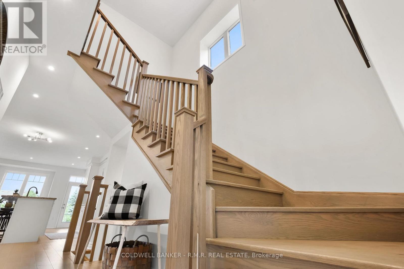Photo 23 of 179 Westfield Drive, Whitby ON