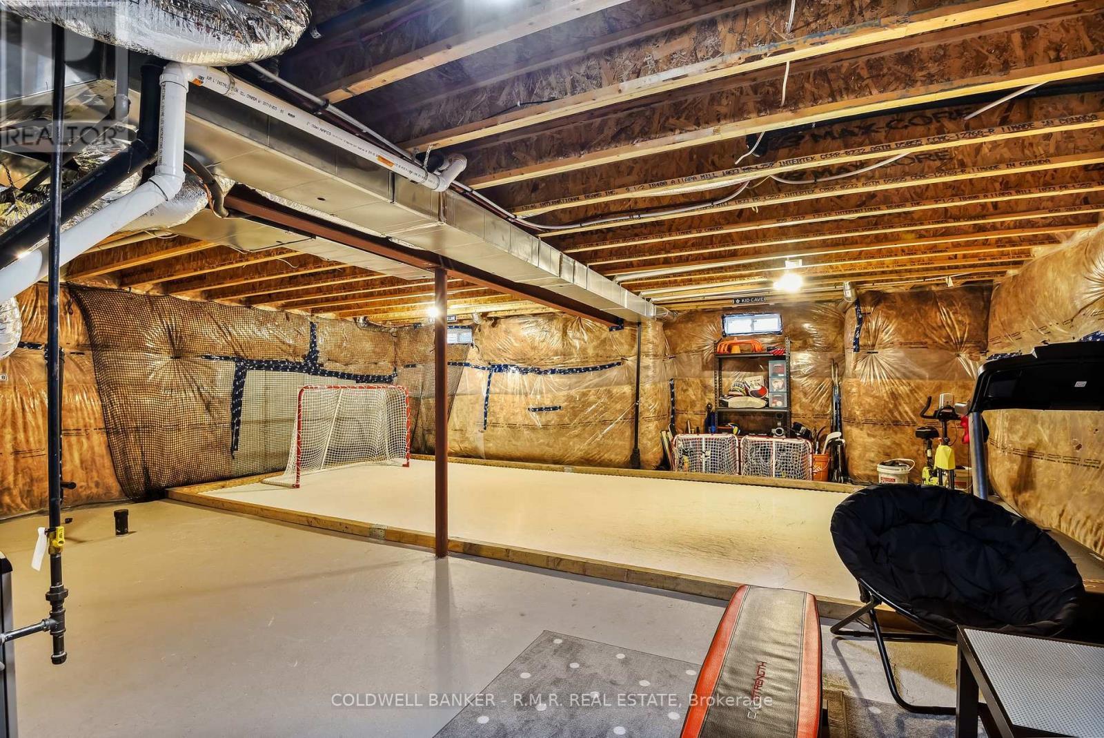 Photo 42 of 179 Westfield Drive, Whitby ON