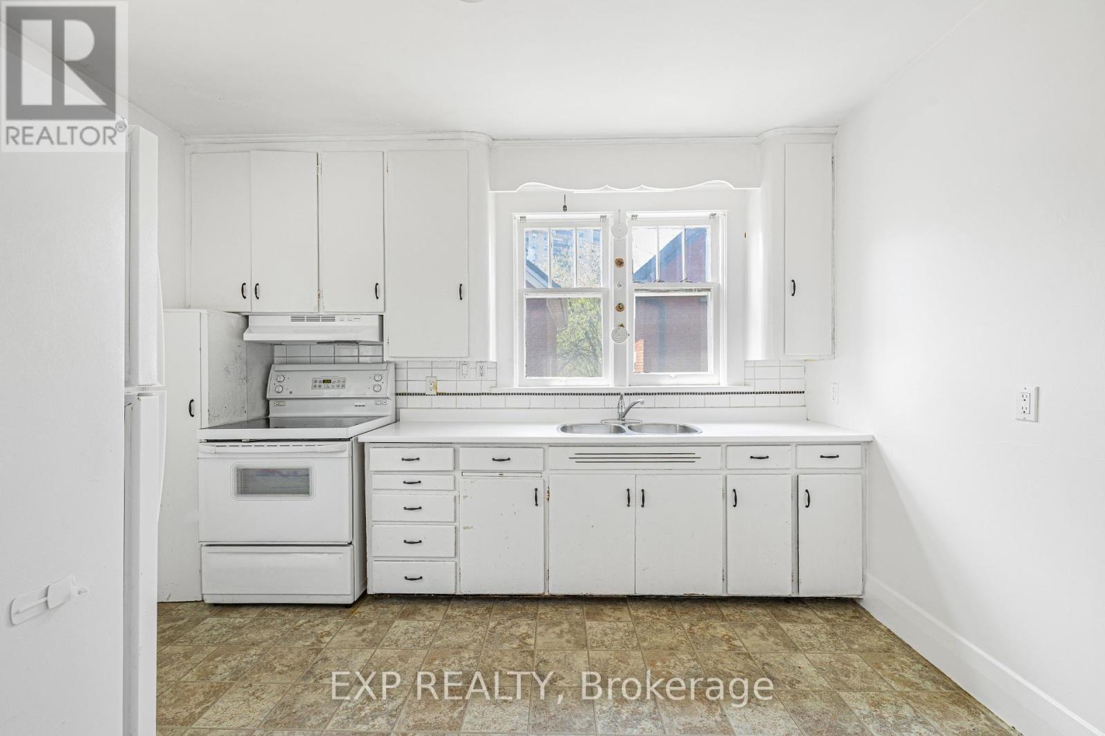 Photo 22 of 349 Luella Street, Kitchener ON