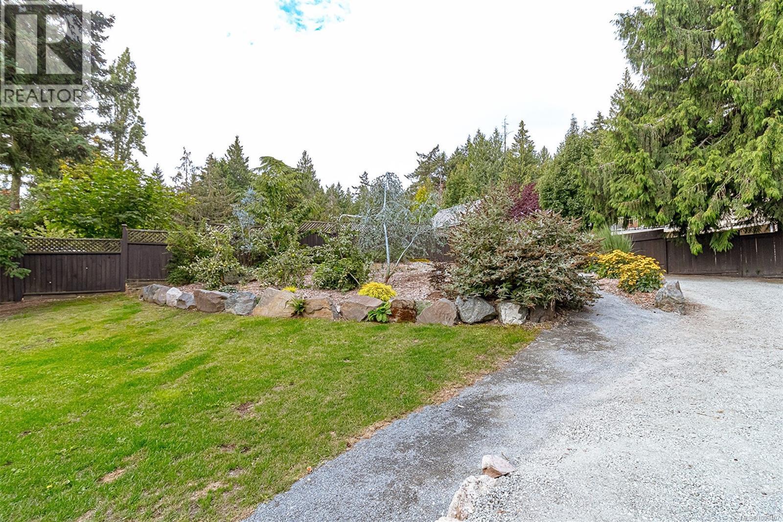  1991 Dean Park Road, North Saanich